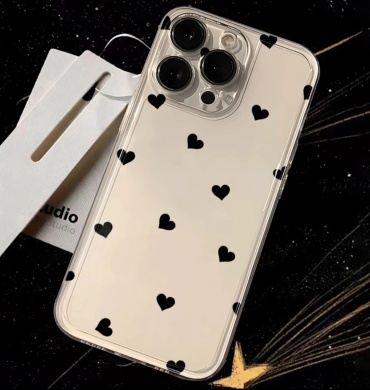 Чехол для Apple iPhone 13 Pro Прозрачный сердечки