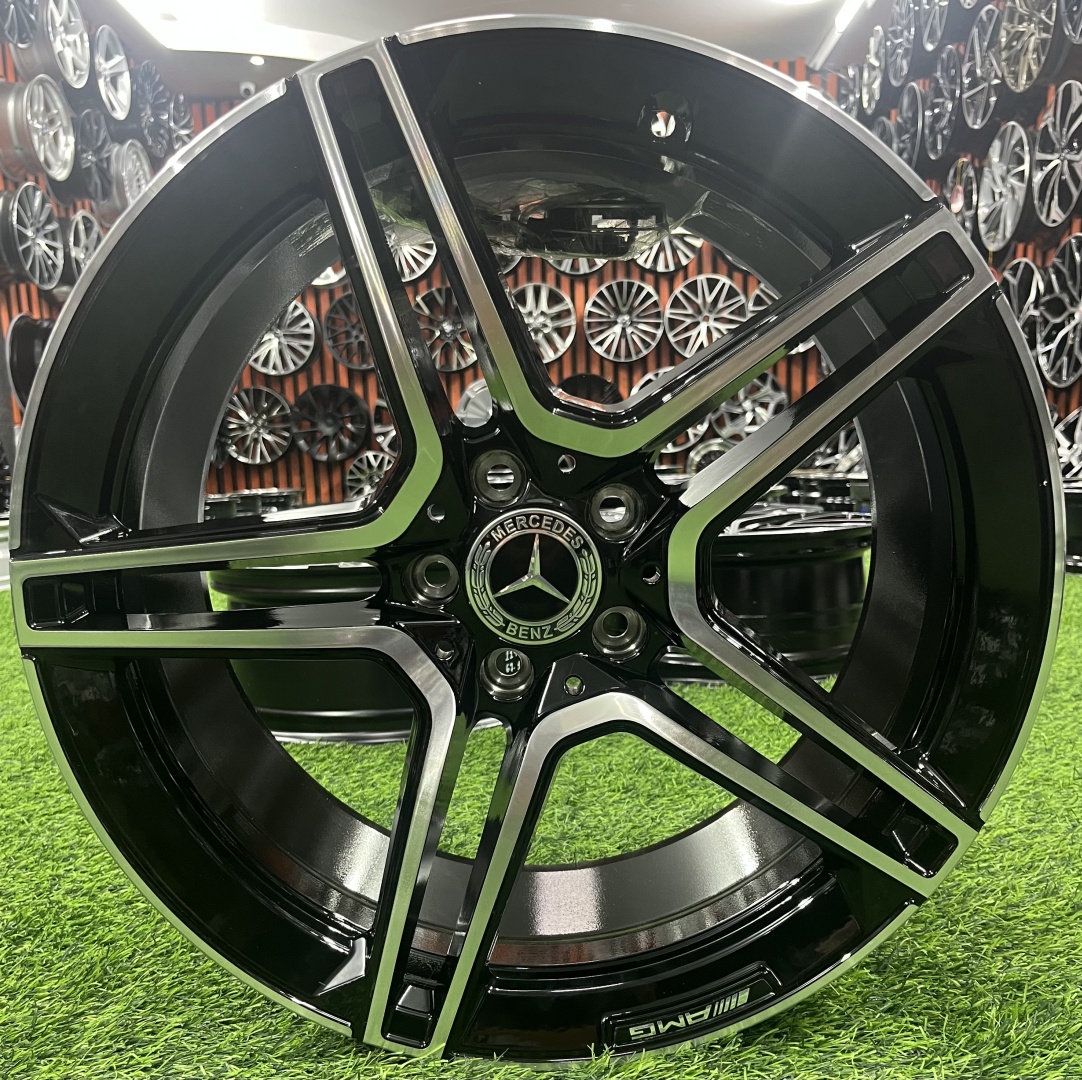 X44 8.5x19/5x112 D66.5 ET36 4 диска черный, серебристый