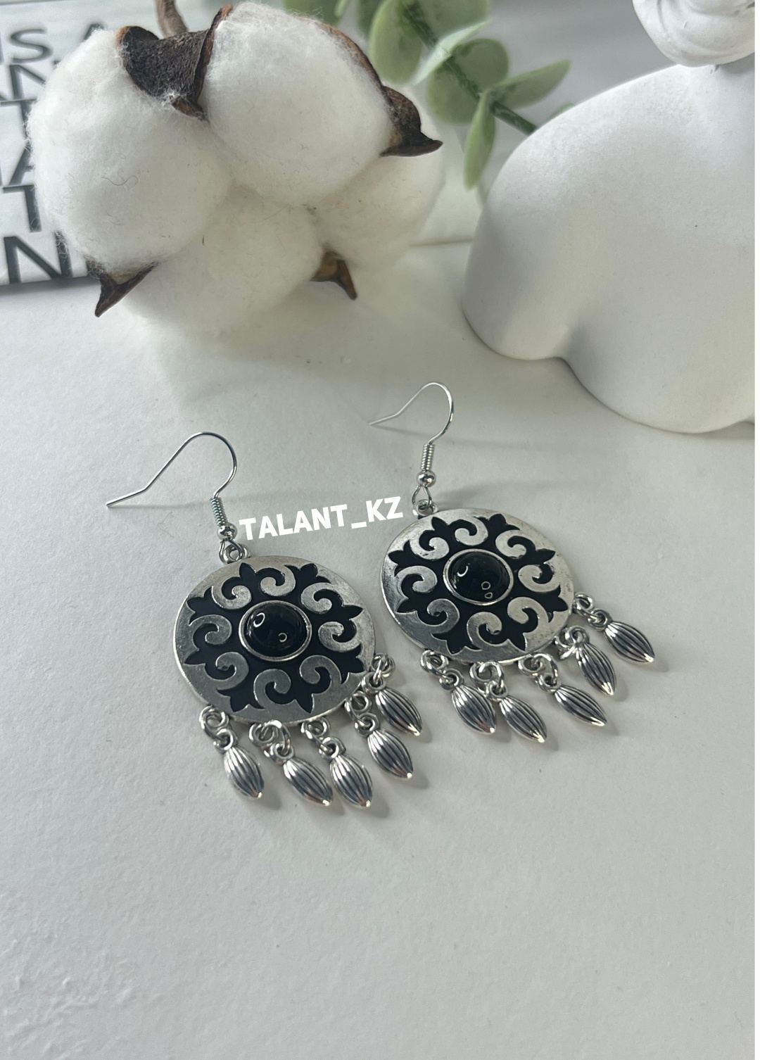 Серьги Fashion Jewelry мельхиор, пластик