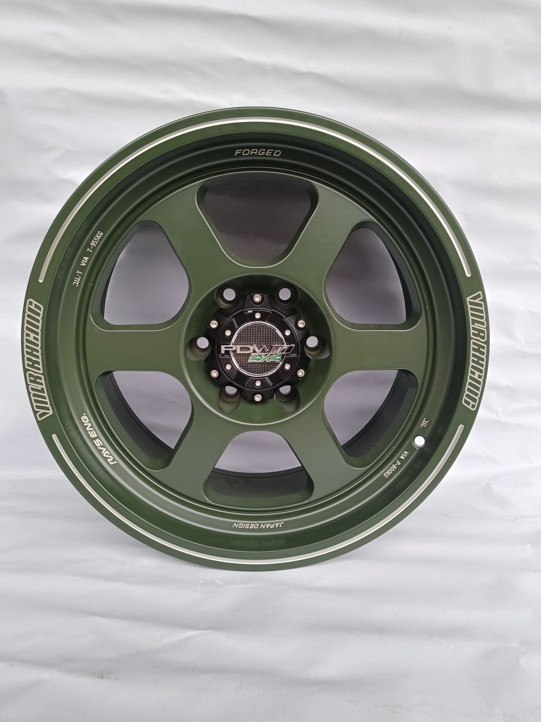 Rays TE37XT 9x18/6x139.7 D106.1 ET10 4 диска зеленый