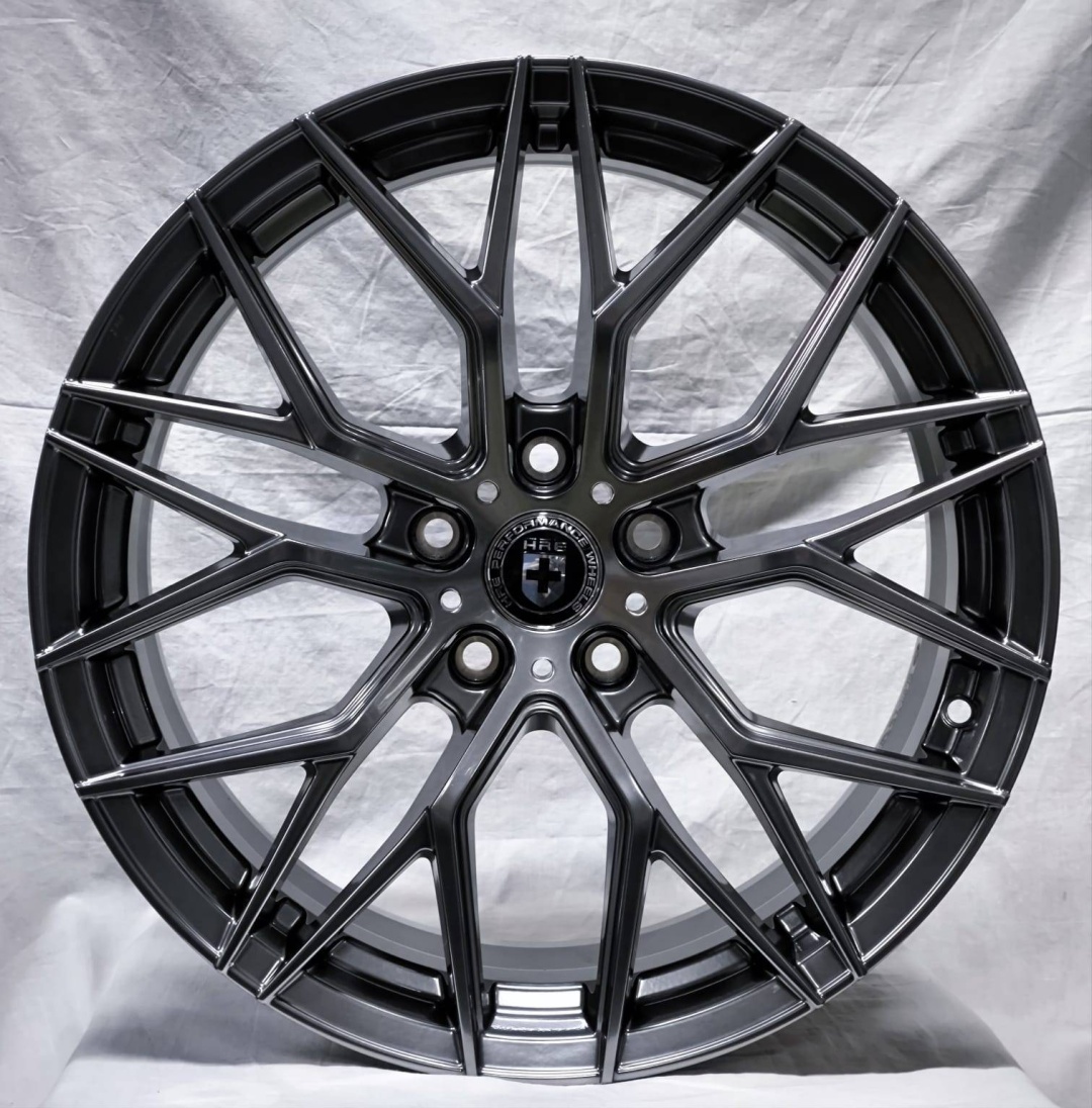 Wheels X17 8x18/5x114.3 D73.1 ET35 4 диска графит