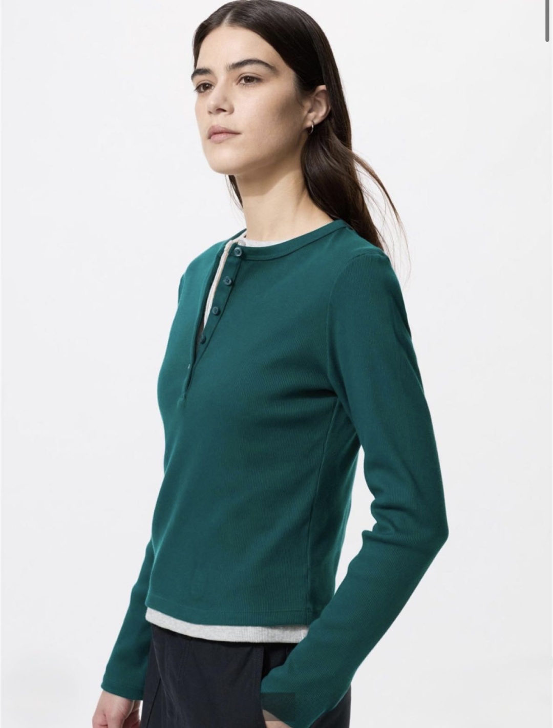 Лонгслив Uniqlo однотонный зеленый