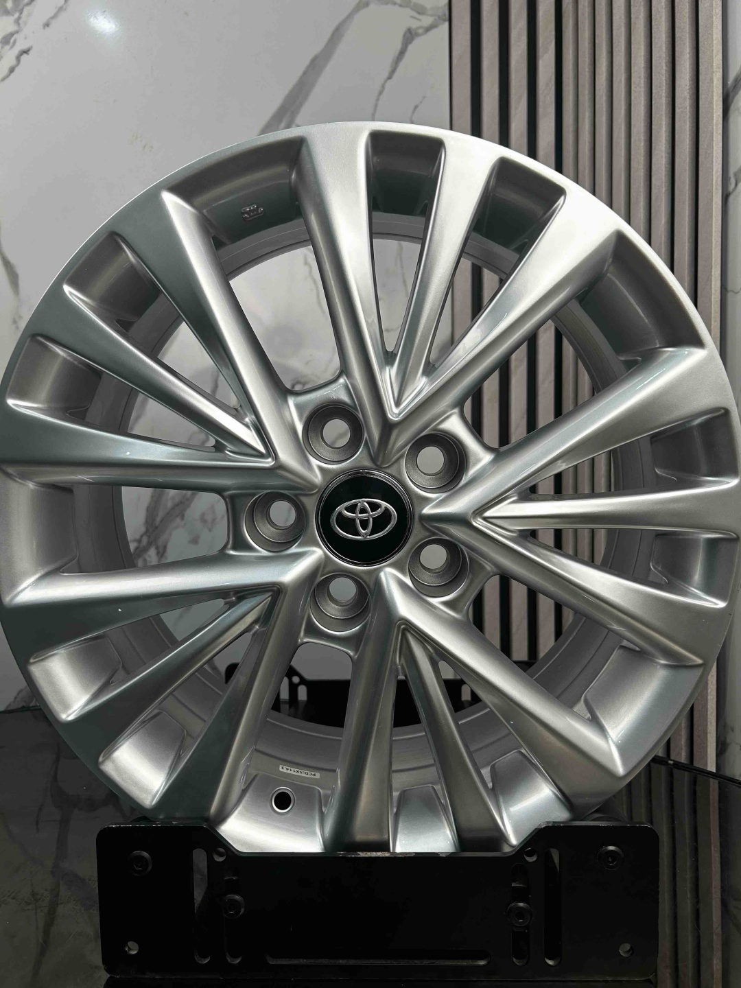 Top Grade EXPGRA3468 7x17/5x114.3 D60.1 ET40 4 диска серебристый
