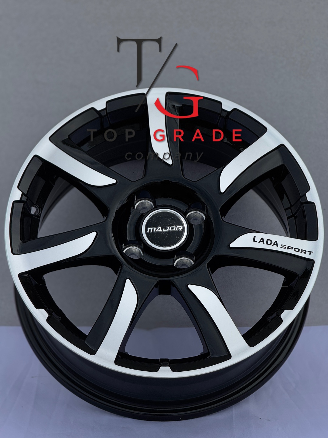 Top Grade Лада/ваз TG0103 6x15/4x98 D58.6 ET35 4 диска черный, серебристый