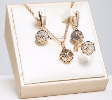 585 ЗОЛОТОЙ медицинское золото, кристаллы Swarovski