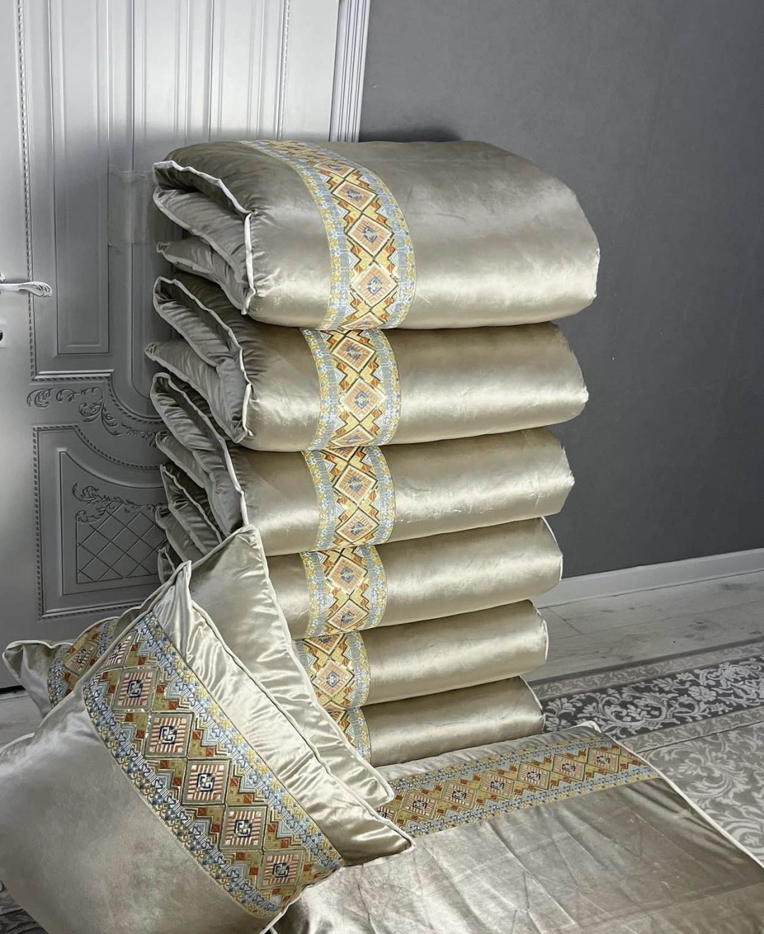 100 KORPE корпе 200x80 см, вата, золотистый
