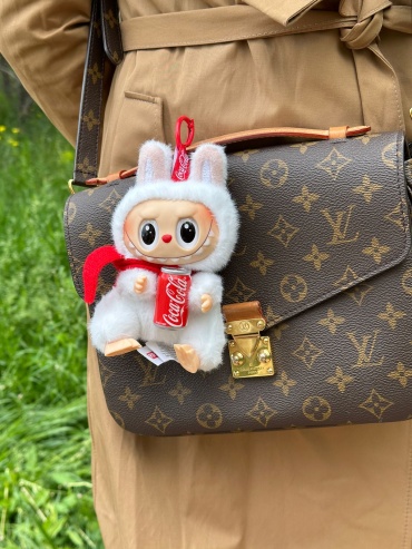 Игрушка-подвеска POP MART Labubu, 17 см
