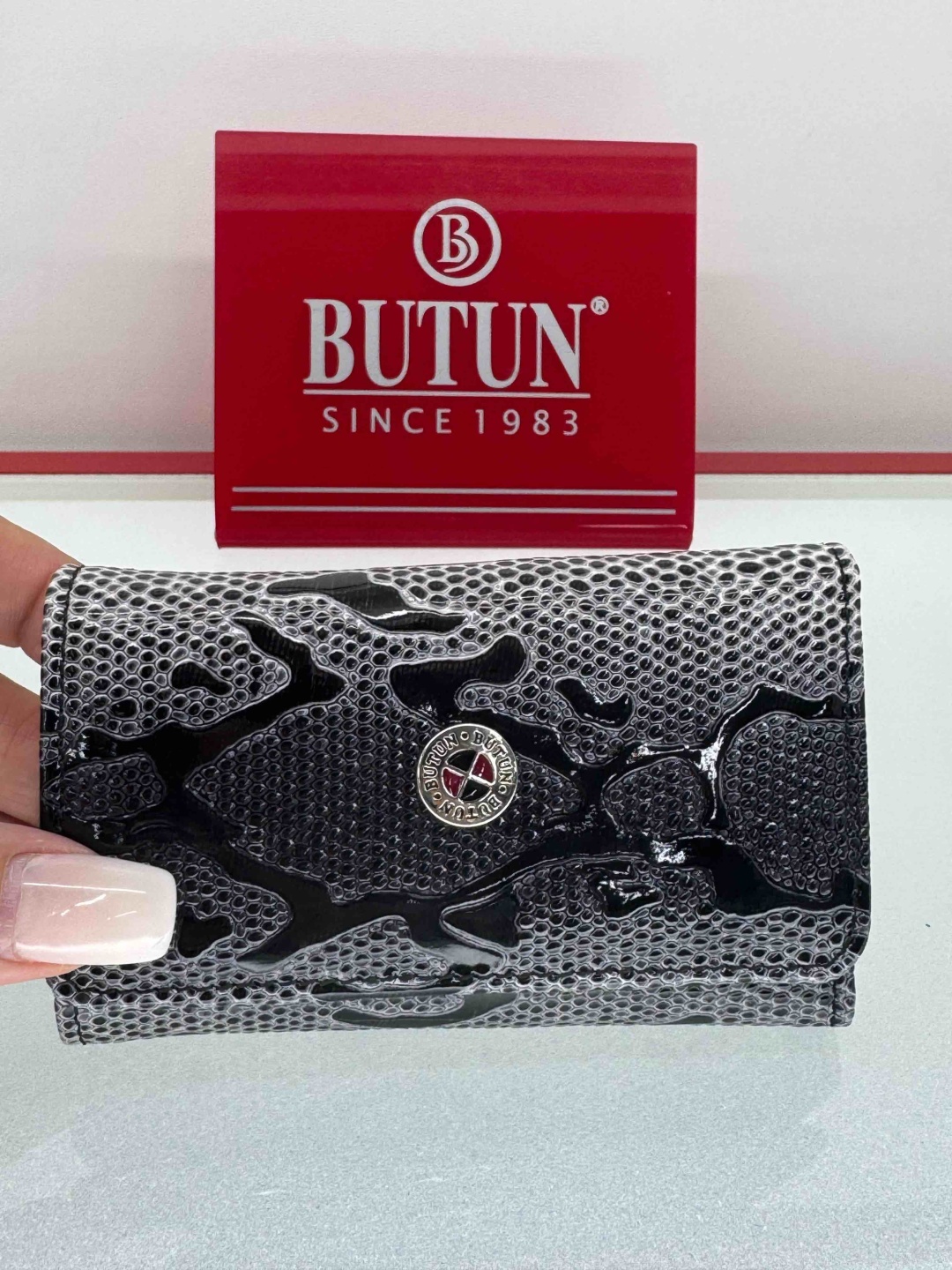 Ключница BUTUN Питон 11.5*6.5 натуральная кожа 1 шт