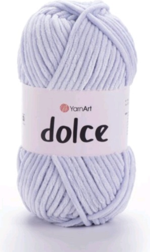 Моток YarnArt Плюшевая пряжа Дольче 100 Dolce 776 светло голубой 120 м 100 г