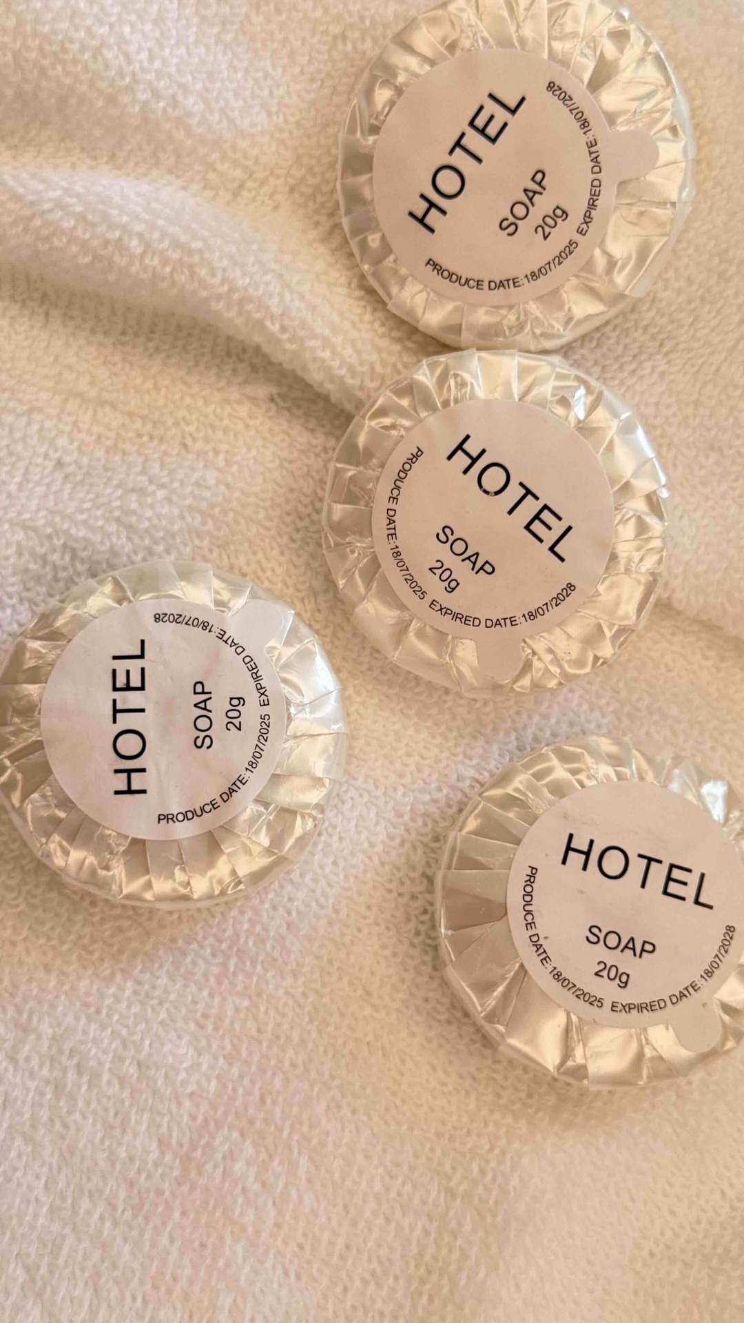 Кусковое мыло туалетное Hotel Цветочный 1 шт