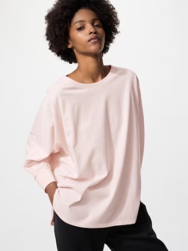 Лонгслив Uniqlo бледно-розовый, пудра