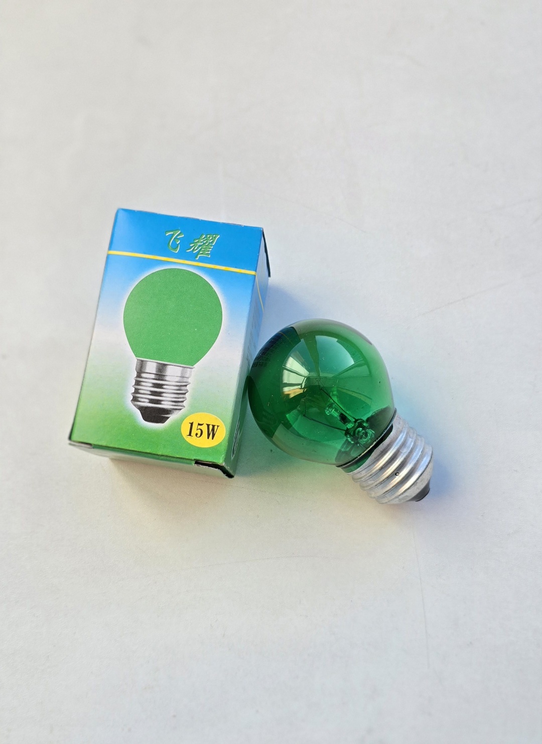 Лампочка 15W E27, накаливания, зеленый