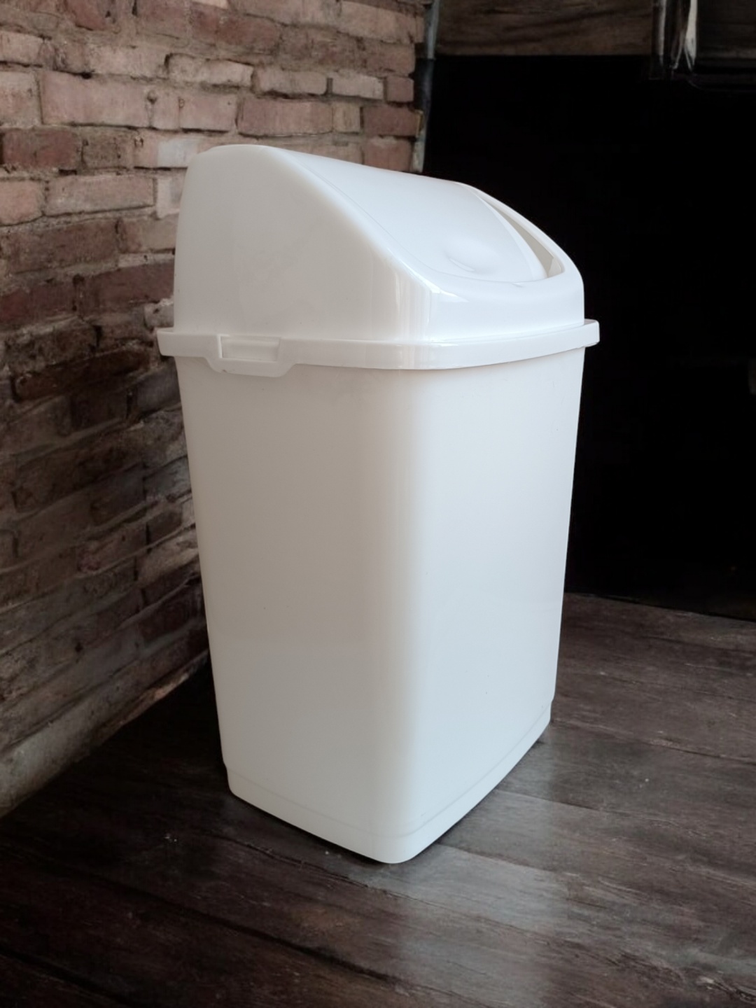 Урна с крышкой 18L-trash.can937629-37528 18 л