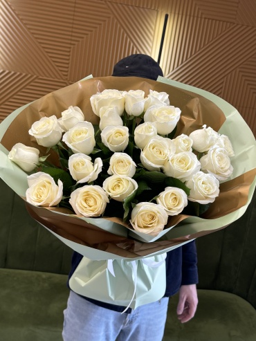 Flowers Center Astana моно-букет с открыткой роза 25 шт 65 см