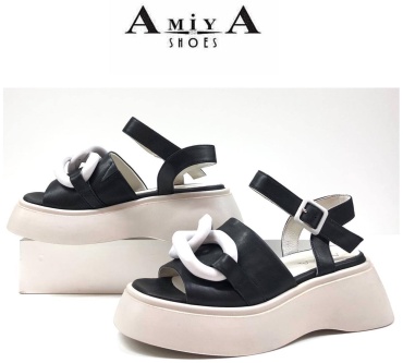 Сандалии Amiya белый, черный