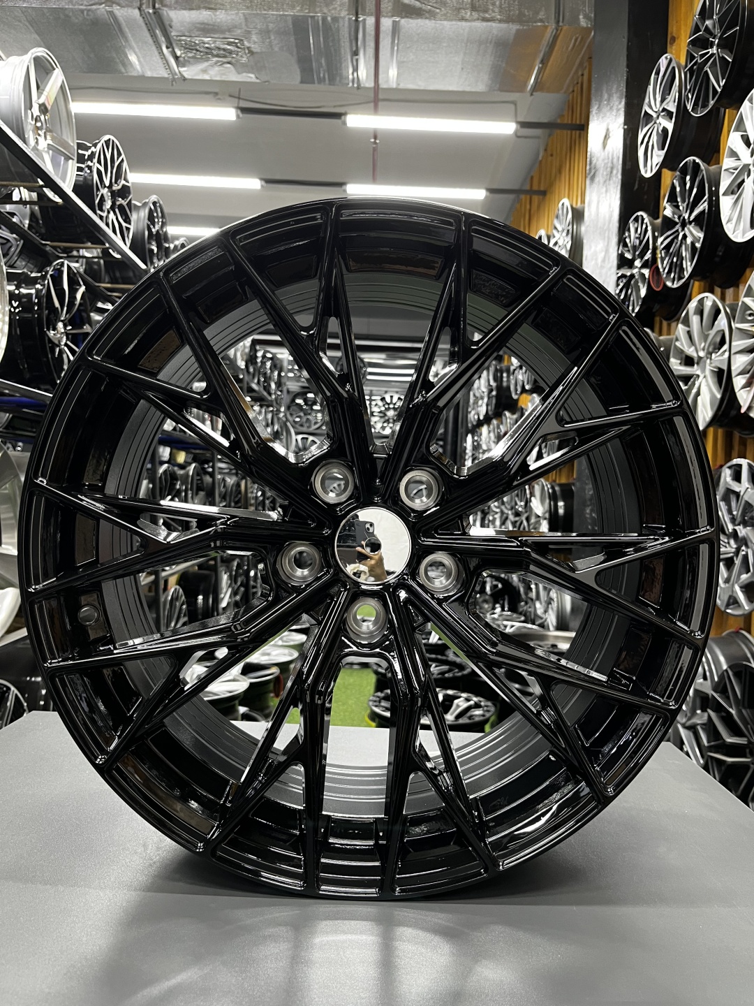XF015 KemKar BLACK 8x18/5x114.3 D73.1 ET35 4 диска черный