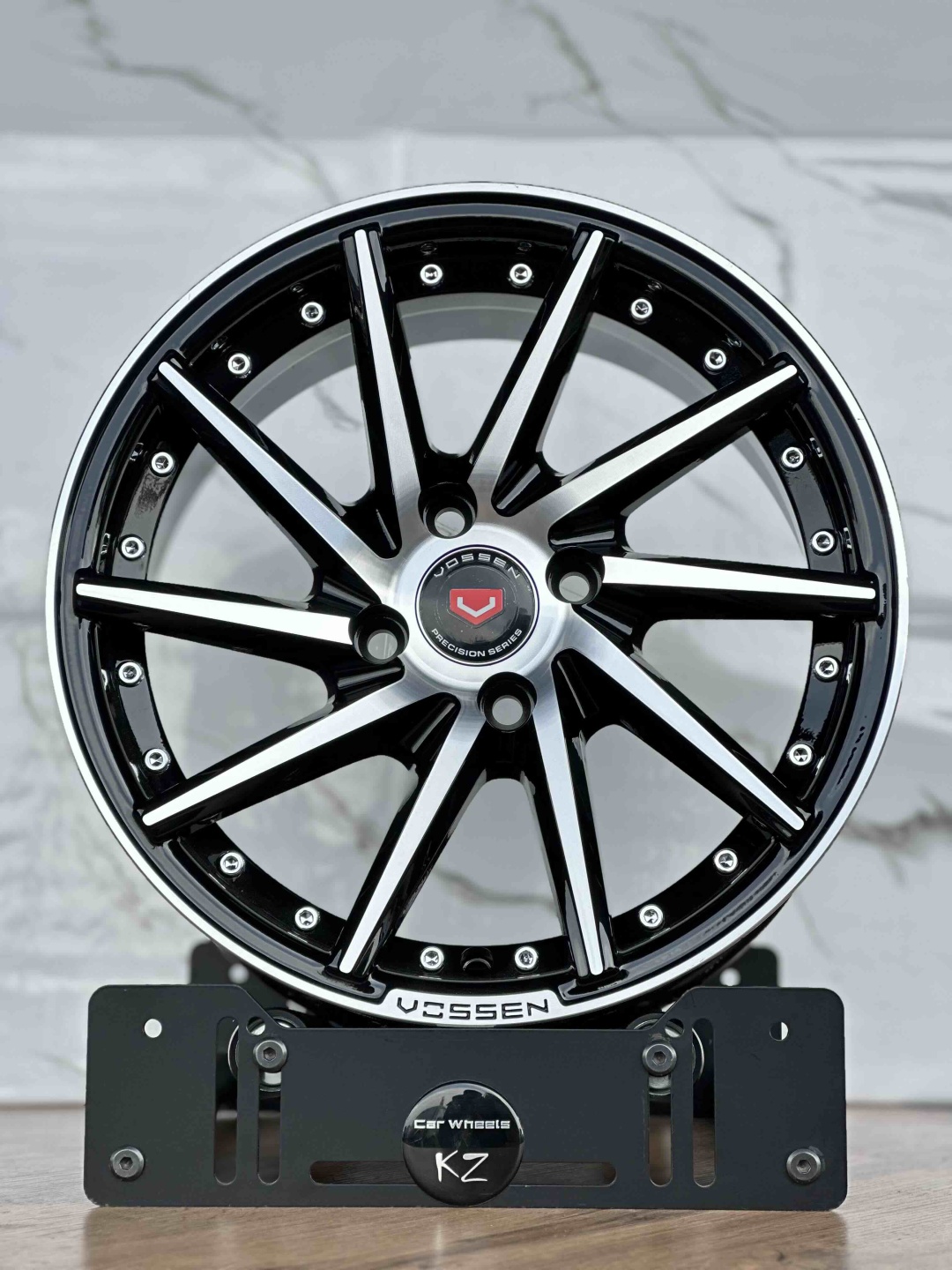 Vossen QV175 7x15/4x100 D67.1 ET35 4 диска черный, серебристый