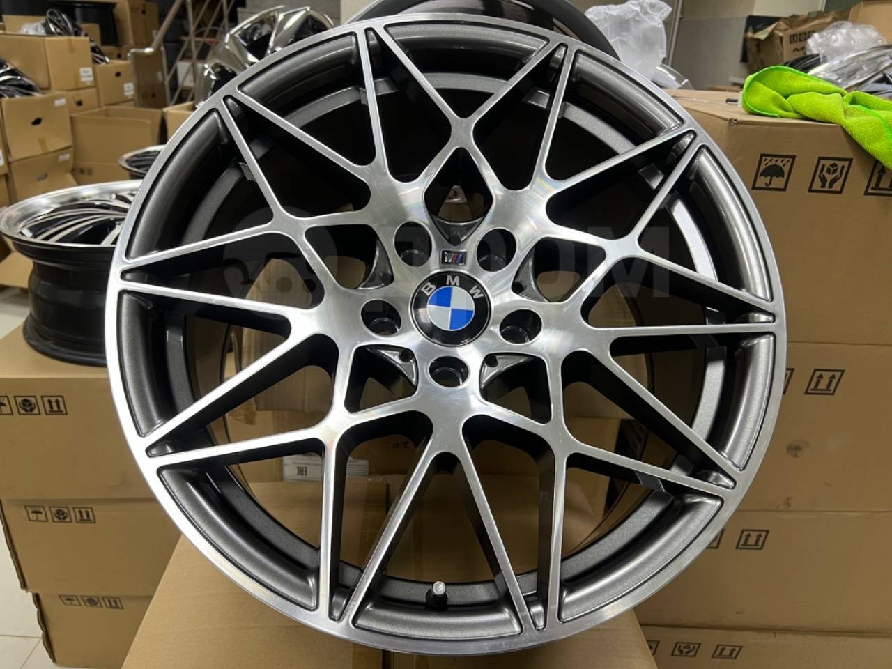 Rainbow BMW 8.5/9.5x19/5x120 D72.6 ET35.4 4 диска серебристый, серый