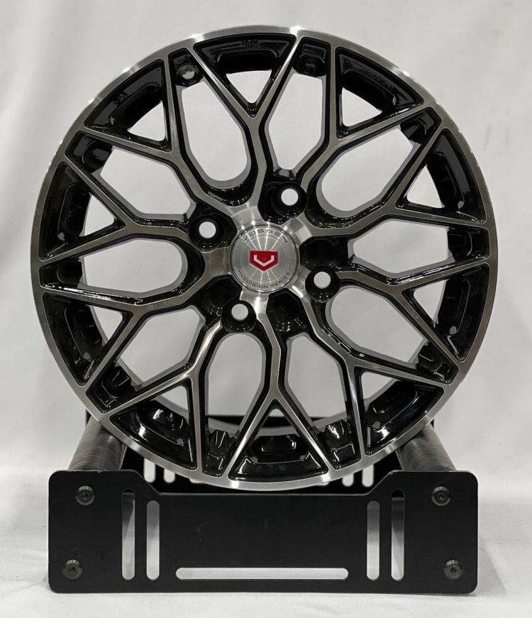 Top Grade 3215 6.5x15/4x114.3 D57.1 ET35 4 диска серебристый, черный