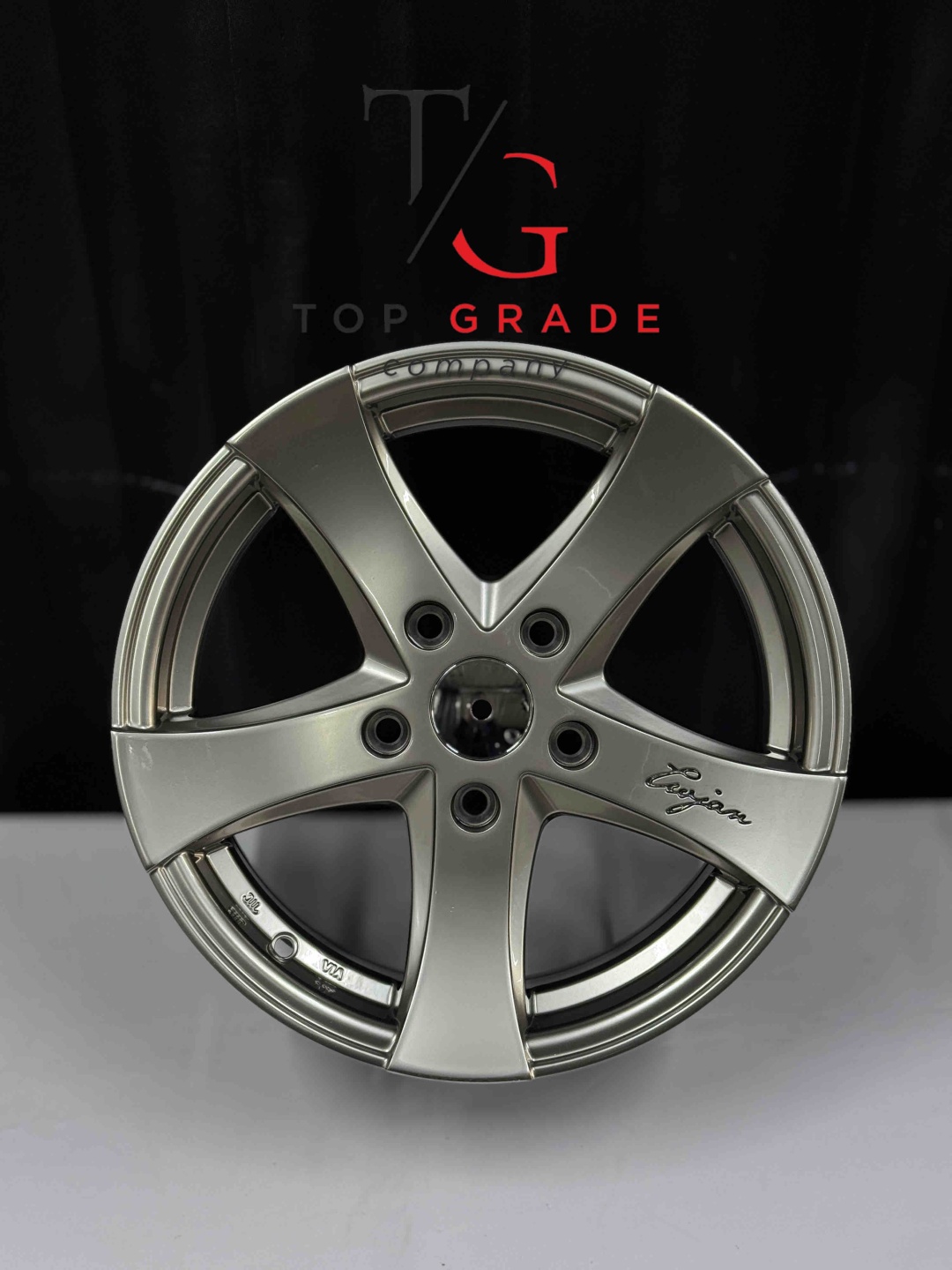 Top Grade Top grade0066 6.5x15/5x114.3 D67.1 ET30 4 диска графит, серый