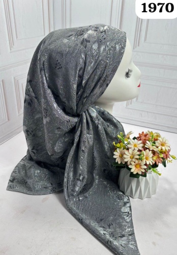 Платок Arumi шелк 100 x 100 см