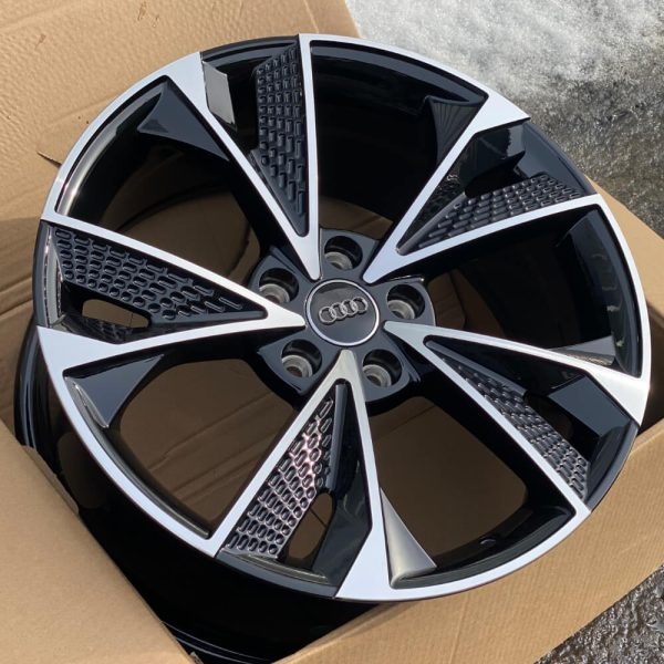Rainbow Dance AUDI 5749 8.5x19/5x112 D66.6 ET35 4 диска черный, серебристый