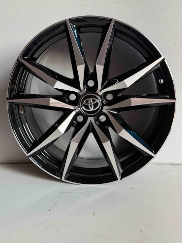 Toyota fbx404 7.5x17/5x114.3 D60.1 ET45 4 диска черный, серебристый