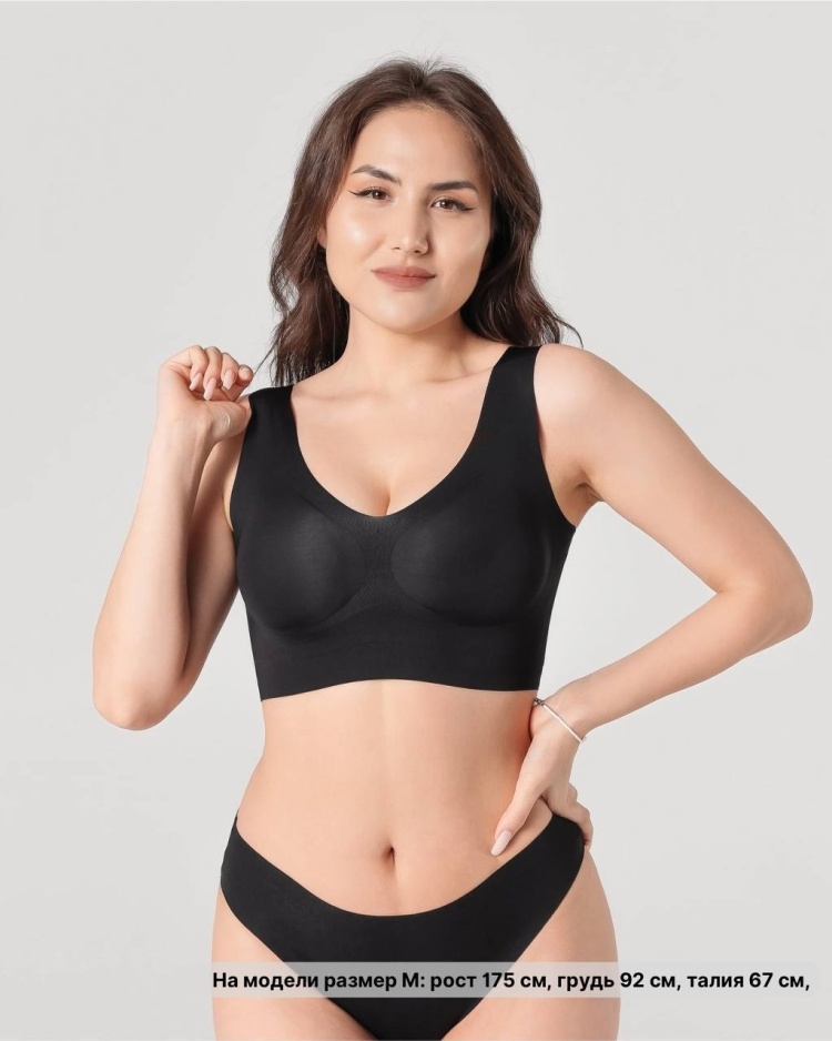 Тұңғиықтың жалаңаш әйелдері Бір топ ер адамдар ұрсып, ішке кірді