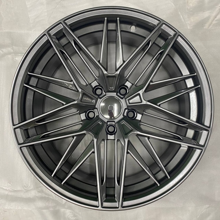 RNO 9140 8x18/5x114.3 D67.1 ET35 4 диска графит