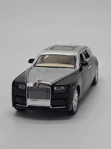 Коллекционная модель Rolls Royce Phantom