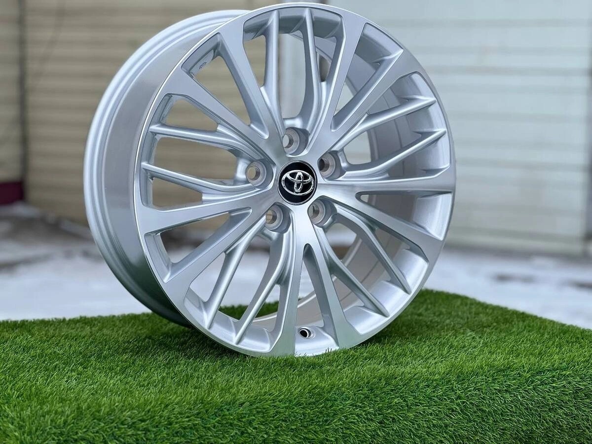 KOKO toyota-0190_4-SILVER FACE 7.5x17/5x114.3 D60.1 ET45 4 диска серебристый