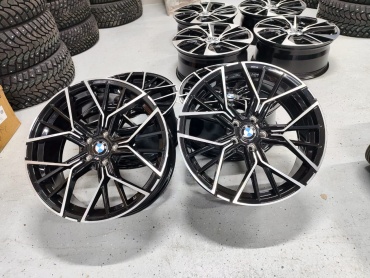 RNO G30 8.5/9.5x19/5x112 D66.45 ET27.39 4 диска черный, серебристый