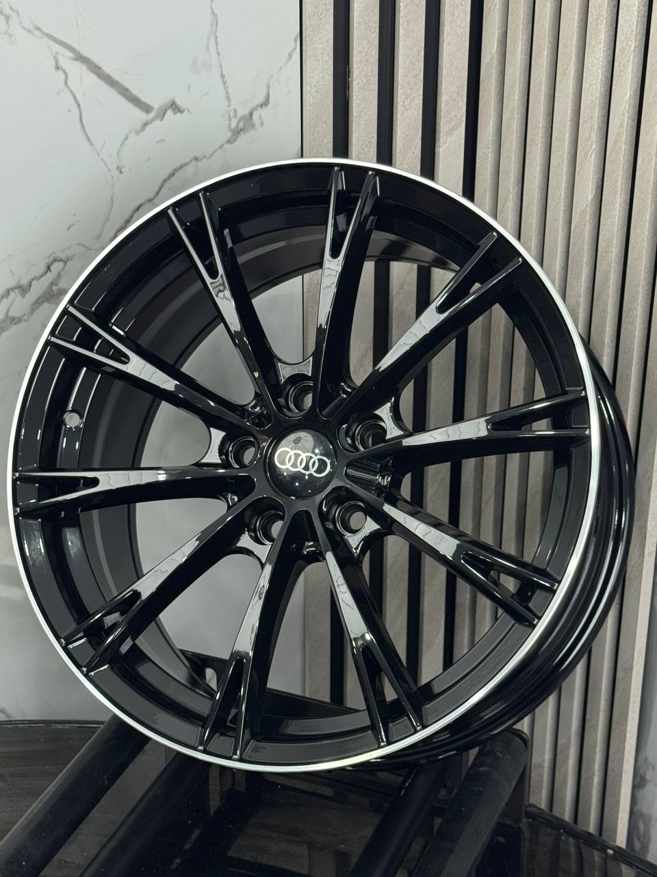 Top Grade AUDI T/G FBX006-7 7.5x17/5x112 D66.5 ET35 4 диска черный