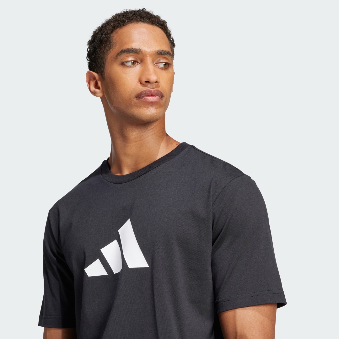 Футболка adidas черный