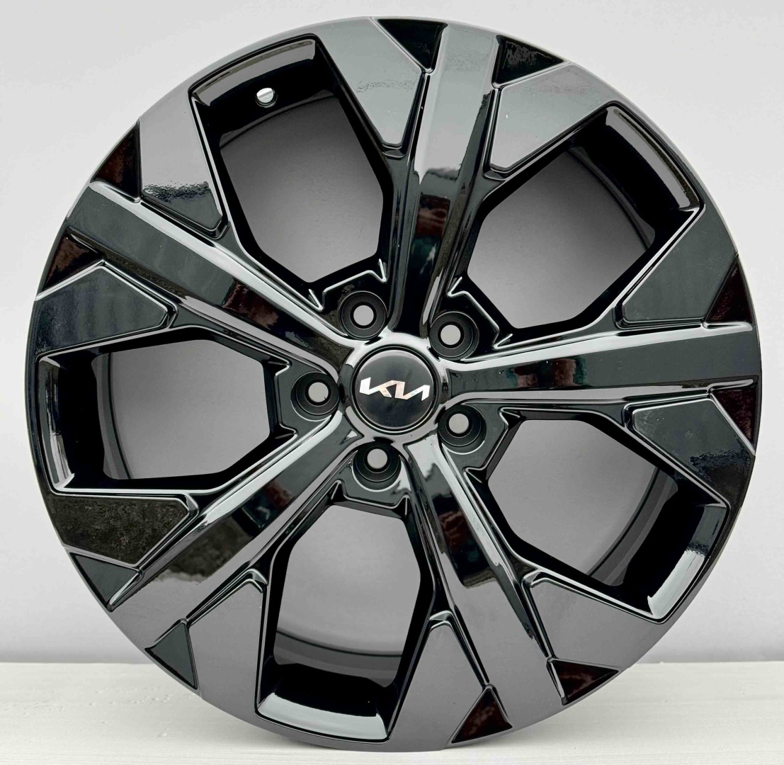 RNO 1168 7.5x19/5x114.3 D67.1 ET45 4 диска черный