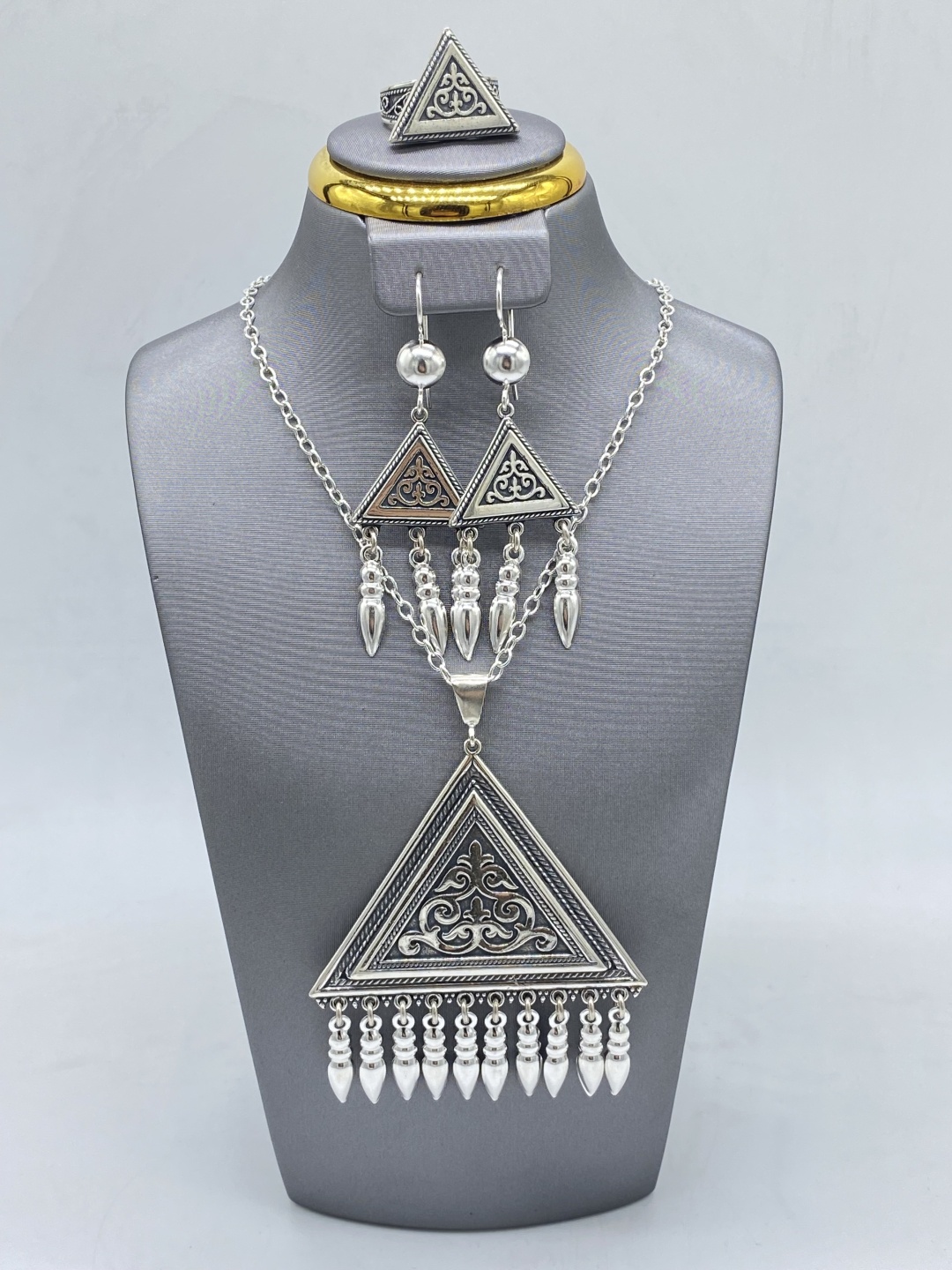 ADILZHAN GOLD khan03018 вес 55.9 г серебро, без вставок