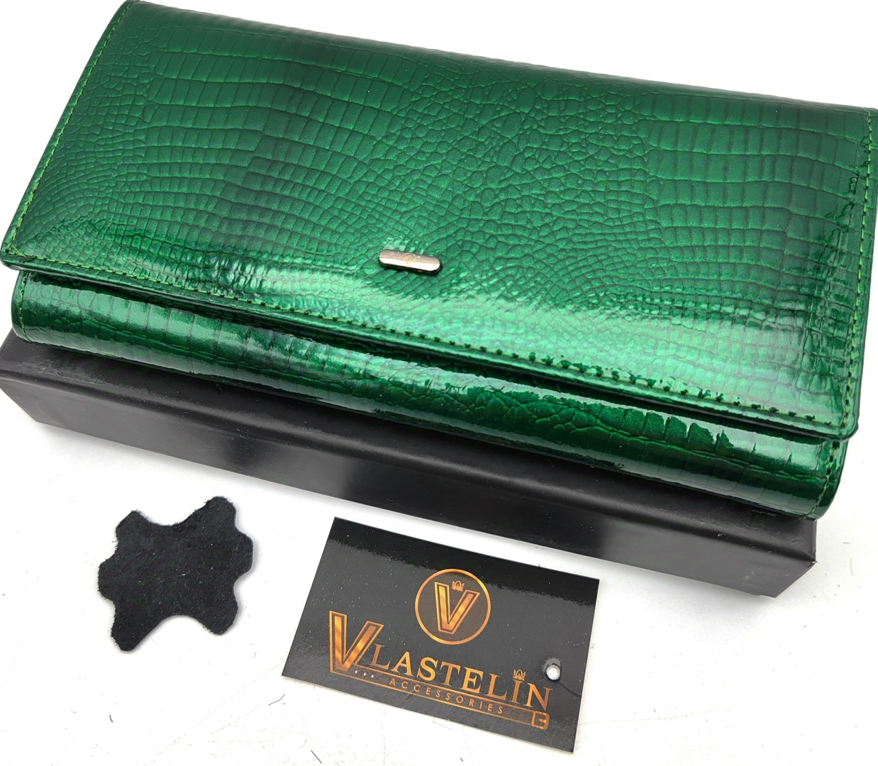 Кошелек Vlastelin металл, натуральная кожа зеленый