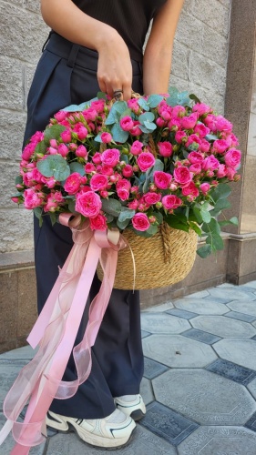 Rilak Floral композиция в оформлении кустовая роза 23 шт 50 см