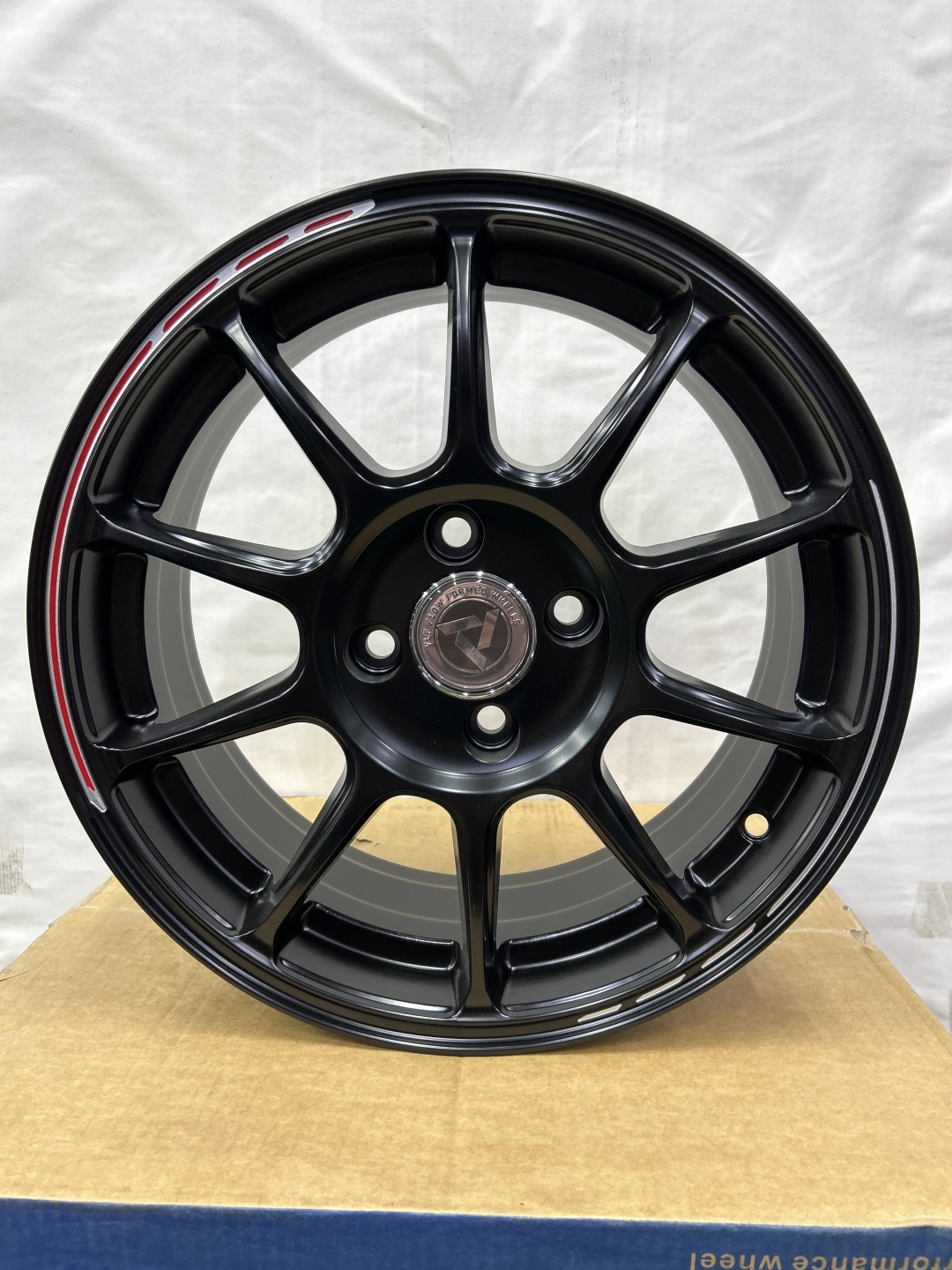 LKN Lkn11 6.5x15/4x100 D67.1 ET35 4 диска черный