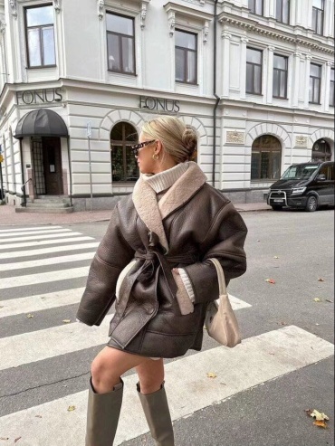 Дубленка коричневый