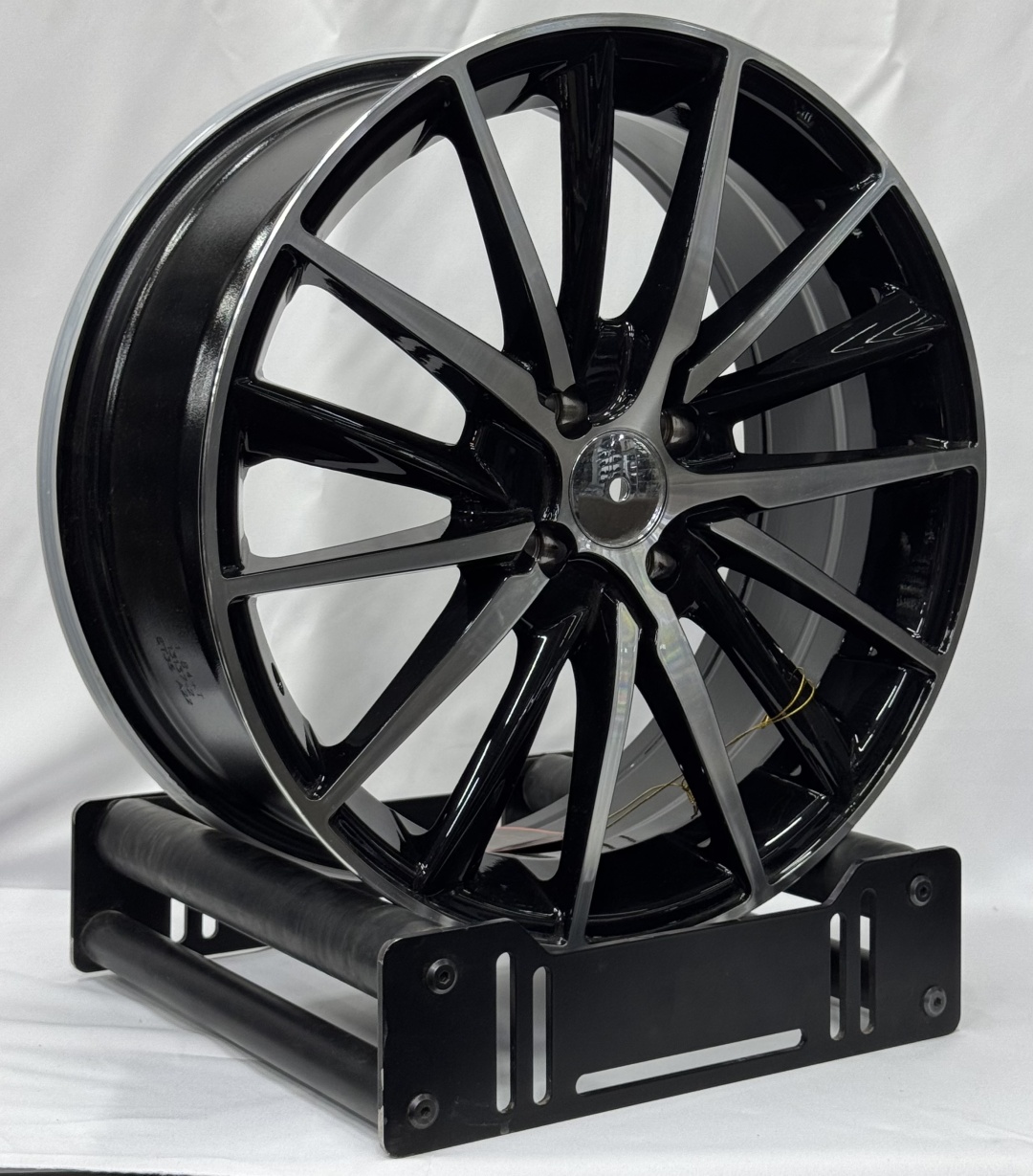 RNO 5809 7x17/4x100 D35 ET67.1 4 диска черный, серебристый