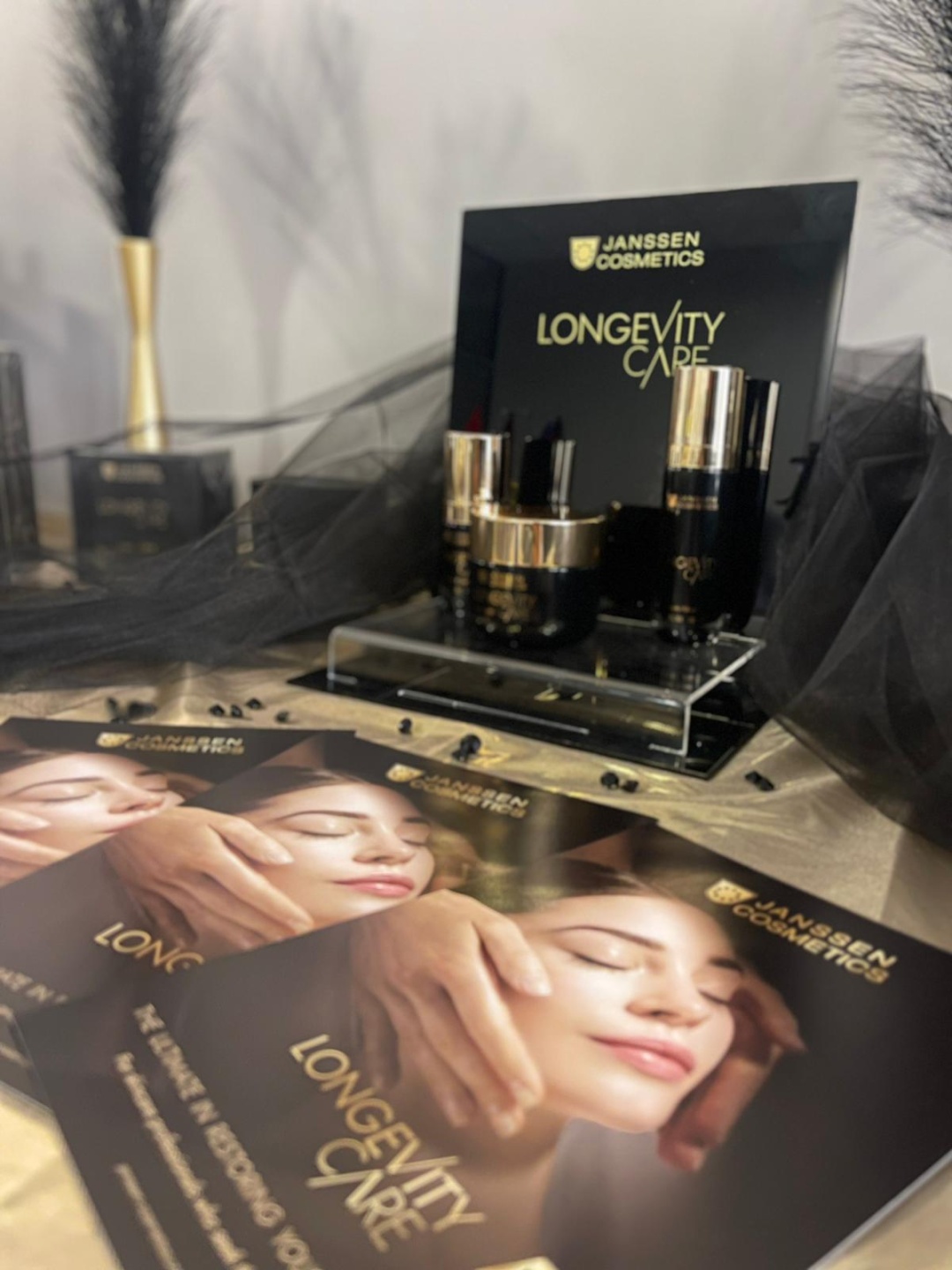 JANSSEN COSMETICS Longevity Care Beauty Trio набор по уходу за лицом унисекс