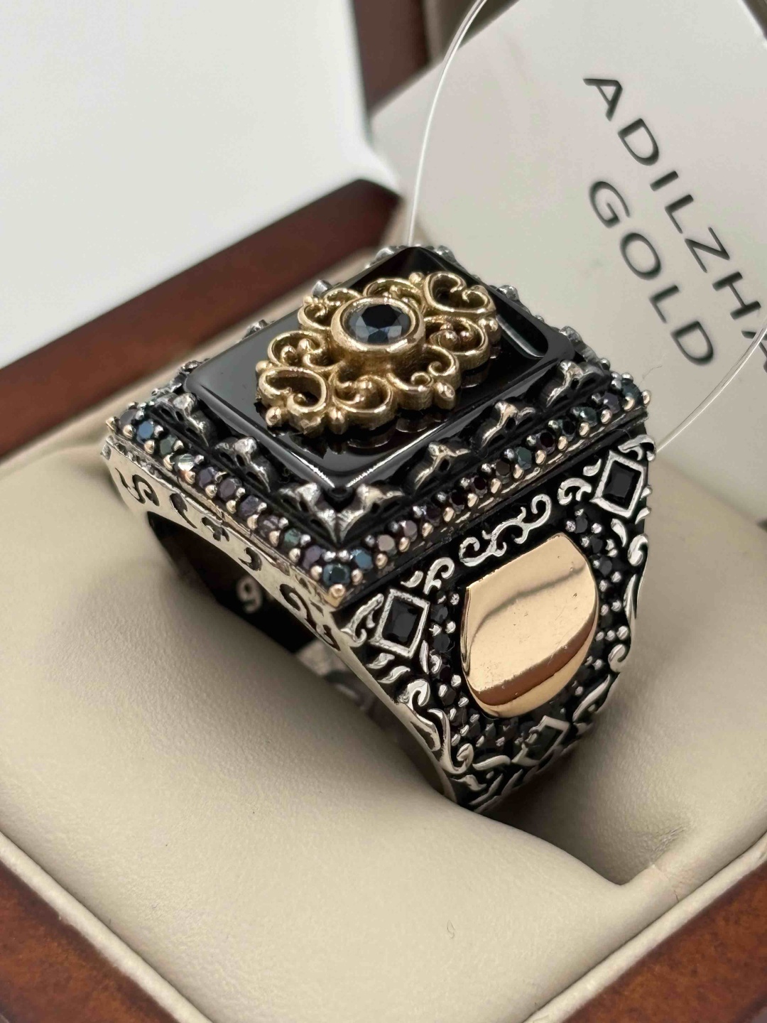 ADILZHAN GOLD 0000kh341 размер 21 вес 17.8 г серебро, оникс