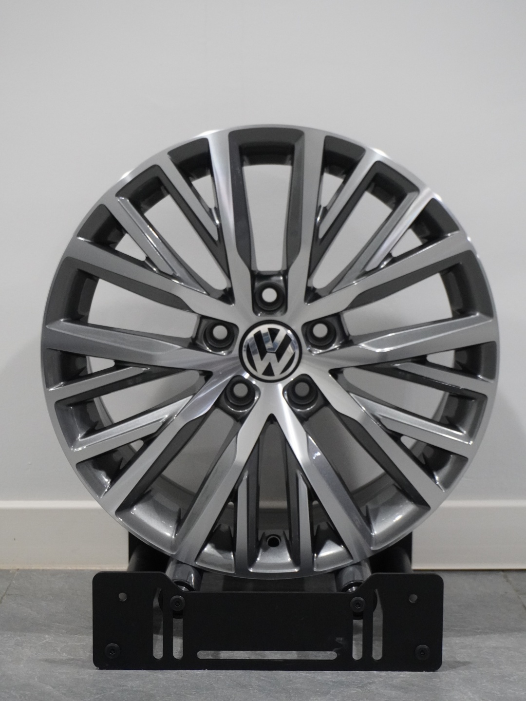 PDW TURONE 8x17/5x112 D57.1 ET41 4 диска серый