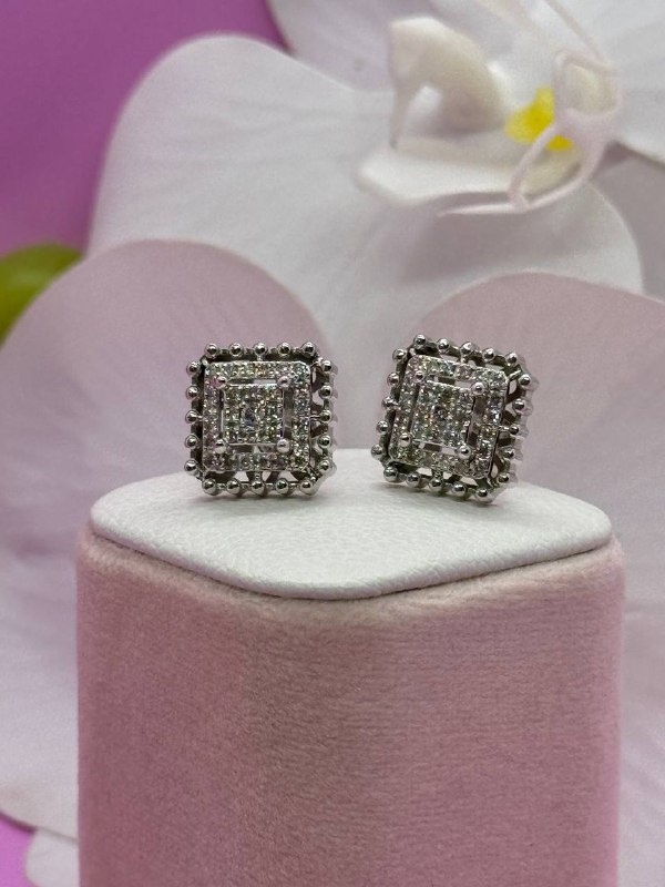 Пусеты SAR JEWELRY Tihana_G-03-047_7672 вес 4.9 г золото, бриллиант