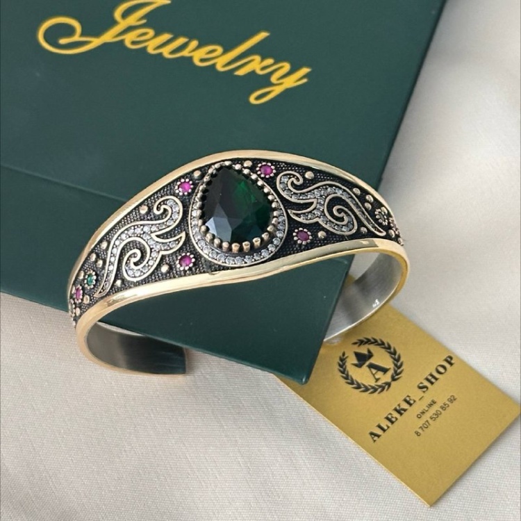 Массажист жапондық әйелді ұрып тастады (видео)