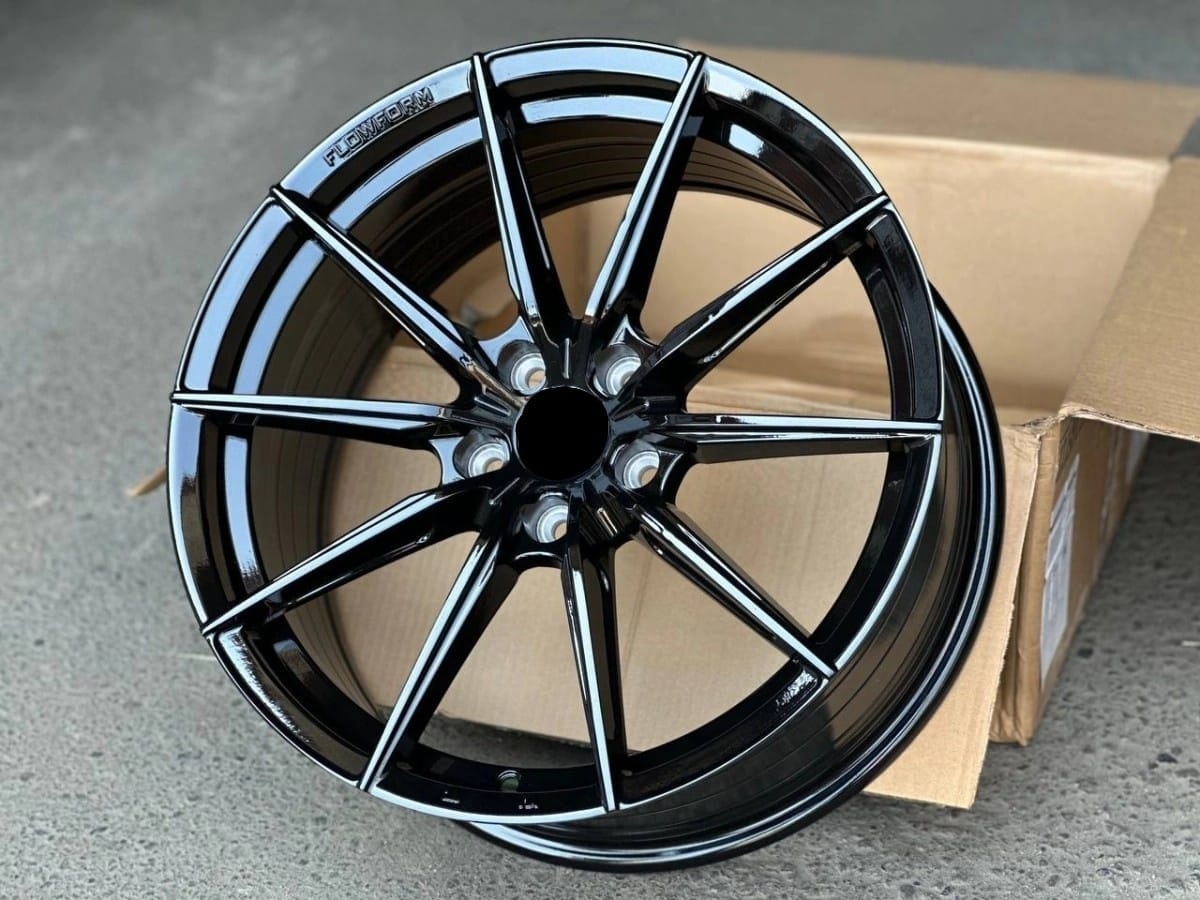 Rainbow Dance VOSSEN 8.5/9.5x19/5x114.3 D73.1 ET35.38 4 диска черный