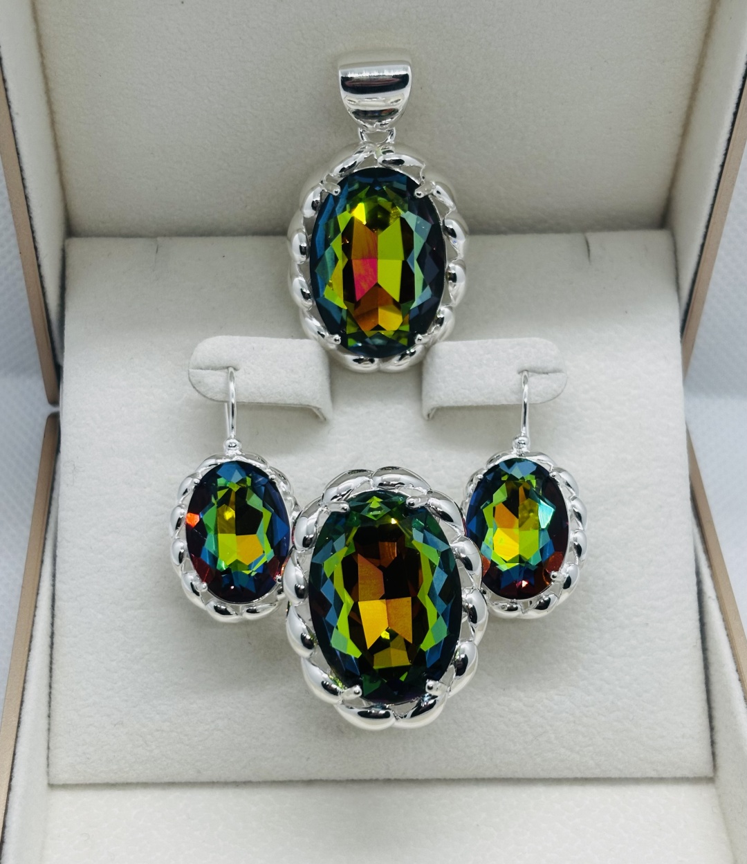 Exclusive S.tz4800 вес 32.8 г серебро, топаз Swarovski