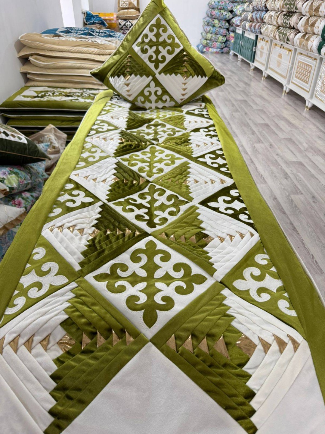 Ак Макта Кыз Жасауы комплект корпе с подушками 230x80 см, вата, синтепон, белый, хаки