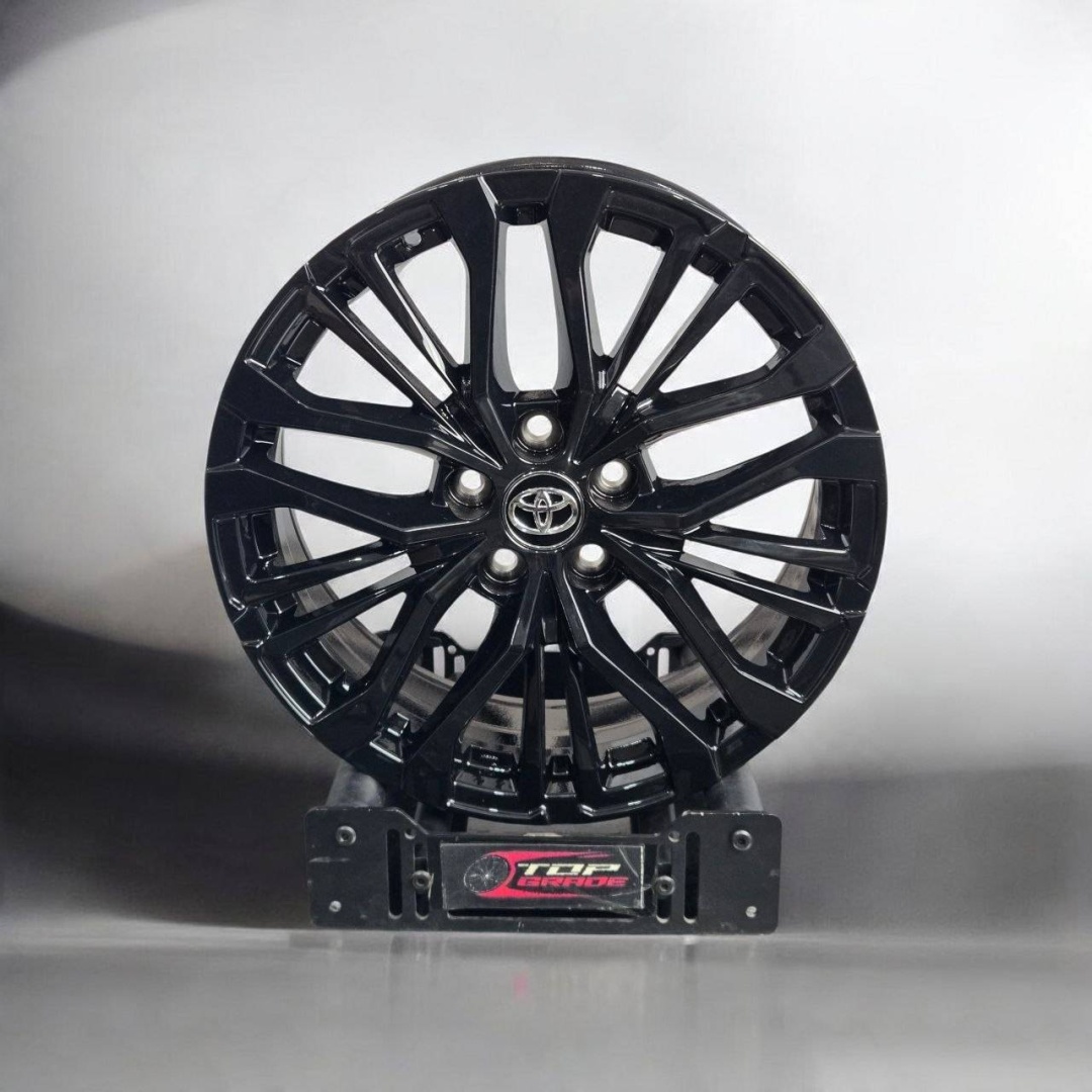 Top Grade Camry777 7x18/5x114.3 D60.1 ET35 4 диска черный